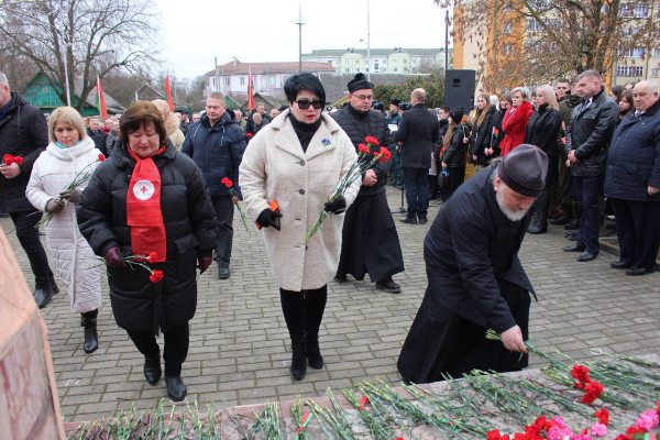 Возложение цветов